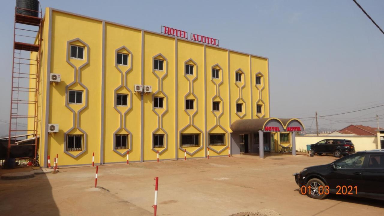 Hotel Altitel Bafoussam Екстериор снимка
