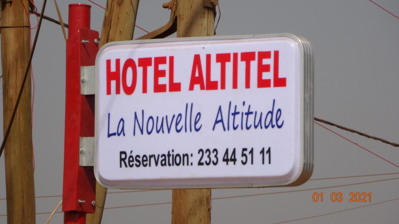 Hotel Altitel Bafoussam Екстериор снимка