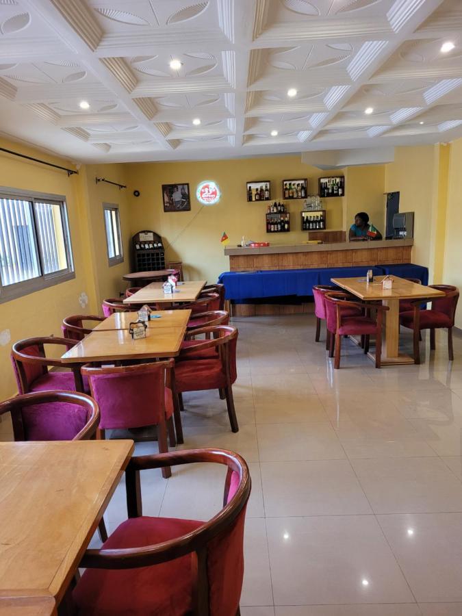 Hotel Altitel Bafoussam Екстериор снимка