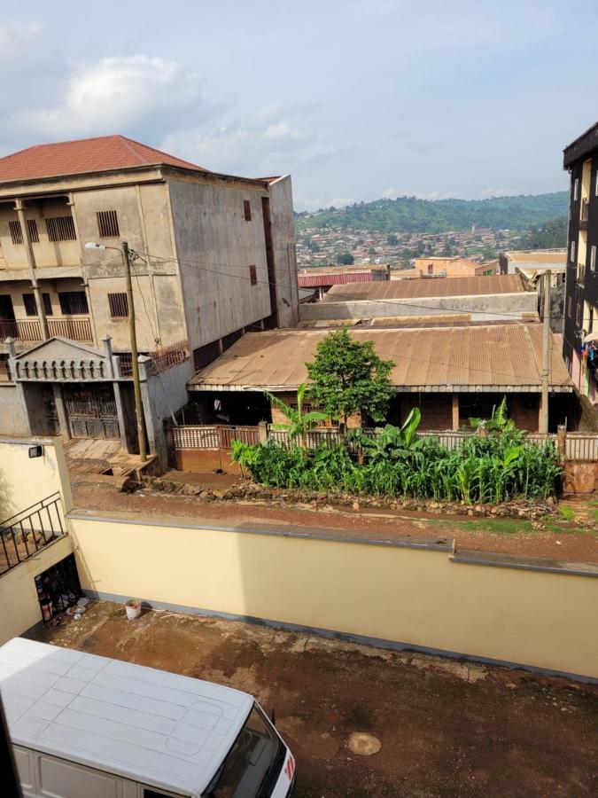 Hotel Altitel Bafoussam Екстериор снимка