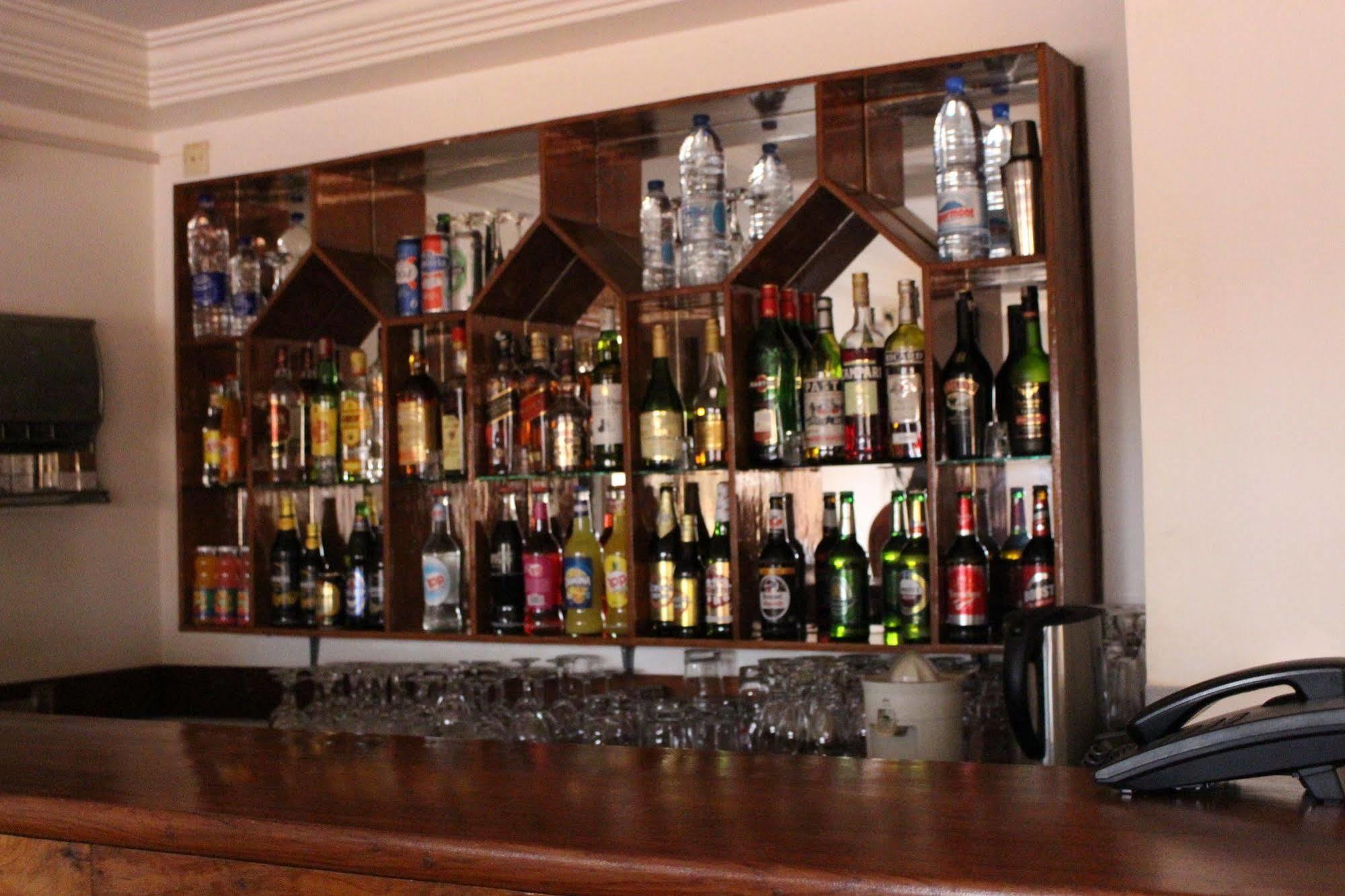 Hotel Altitel Bafoussam Екстериор снимка